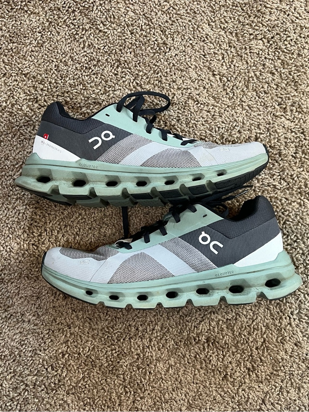 ON Cloud Runner Men's Running Shoes Sz 8 Sage Green Gray